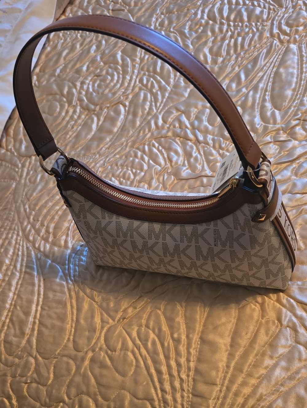 Michael Kors Sammy Small Signature Logo Convertible Crossbody / Shoulder Bag - Picture 6 of 10